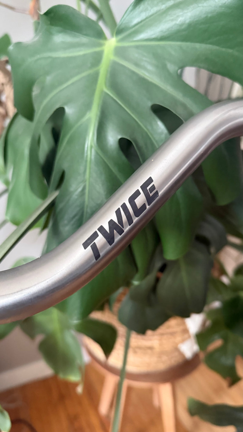 TWICE - 1" HARLEY V-TWIN HANDLEBARS